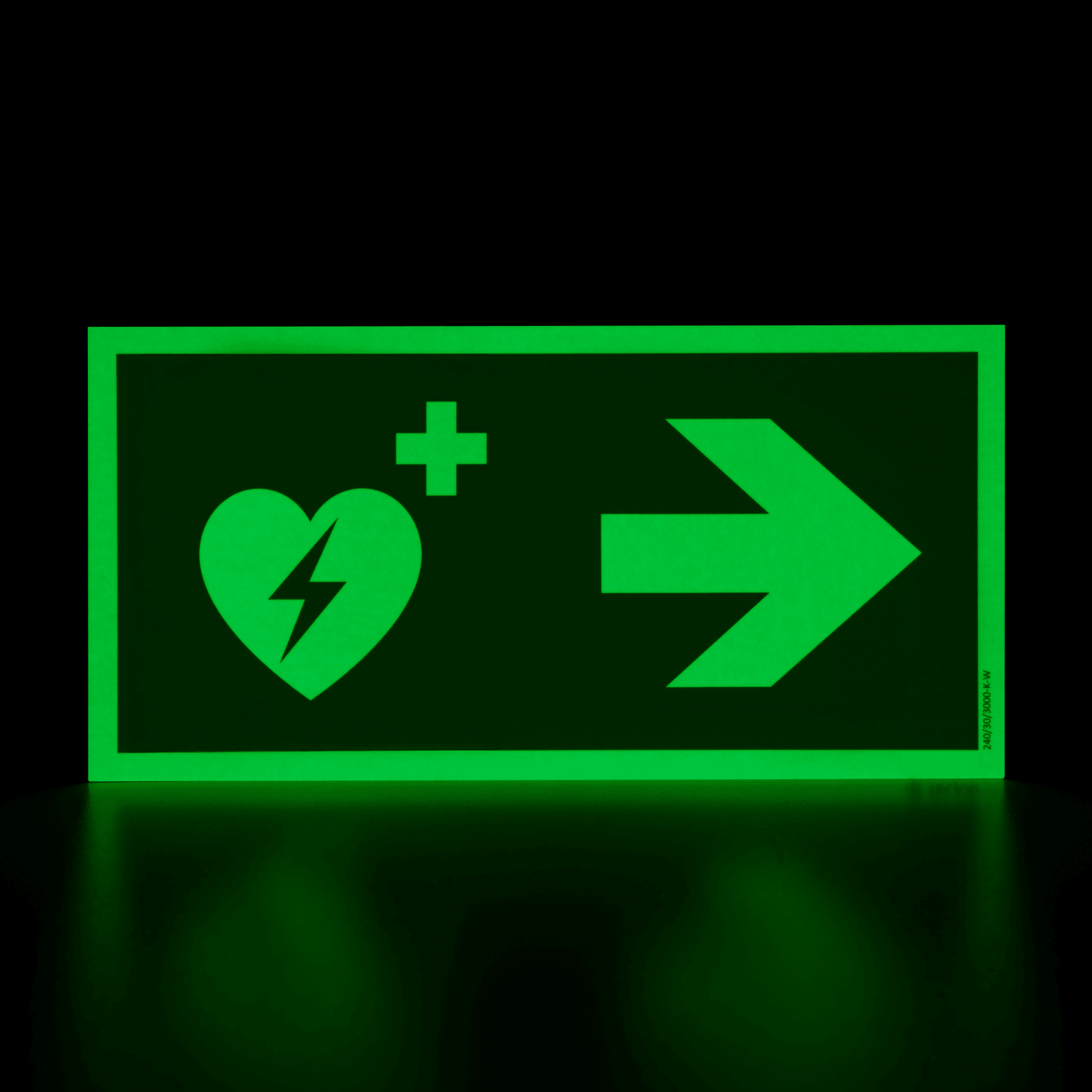 aed hinweisschild mit pfeil nach rechts photolumineszierend, langnachleuchtend leuchtend